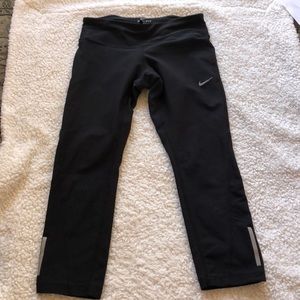 Nike cropped workout leggings